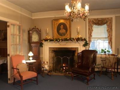 The Fairfield Inn 1757 Interior photo